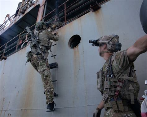 DVIDS Images U S Navy Special Operators Practice VBSS Exercises
