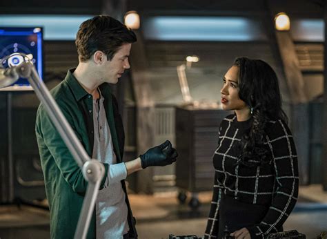 Grant Gustin Weighs In On Why The Flash Is Fooled By Fake Iris