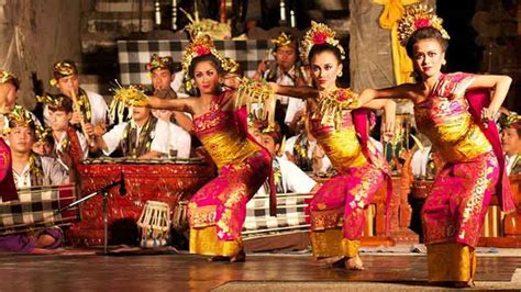 Tari Kecak Tarian Dari Pulau Bali Beserta Kostum Dan