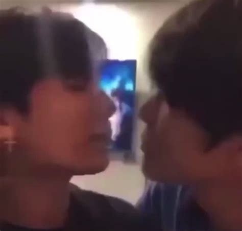 Archive On Twitter Two Asian Gay Guys Making Out While Make A Wish Birthday Song By Nct U