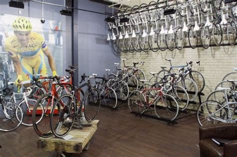 More than 30.000 products at best prices! bike shop layouts - Google Search | Bikes | Pinterest ...