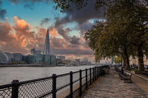 Premium Photo Panoramic View Of The London River Thames During
