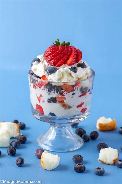 strawberry blueberry trifle desseert recipe