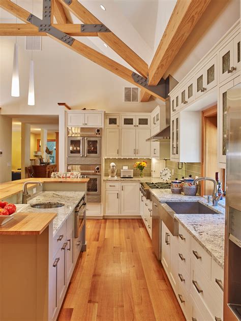 15 Elegant Traditional Kitchen Interior Designs You Can