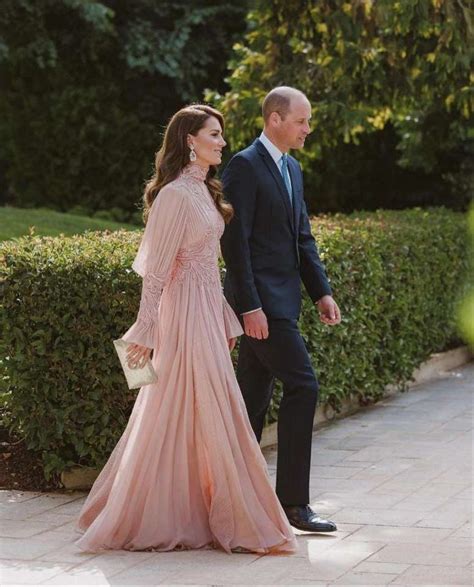Gesto do príncipe William com Kate Middleton revolta web