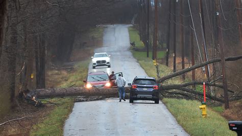 Thousands Remain Without Power In Erie County Following Wind Storm