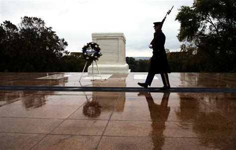 A Visitors Guide To Arlington Cemetery Honoring History