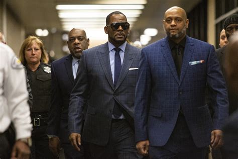 All the latest breaking news on r. R. Kelly Appears in Chicago Court in Child Support Case ...