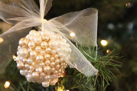 How To Create Your Own Diy Pearl Christmas Ornaments