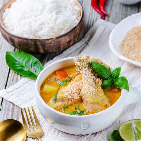Easy Thai Coconut Chicken Curry Recipe