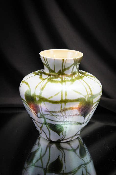 Unique Imperial Art Glass Lead Lustre Free Hand Glass Vase Auction