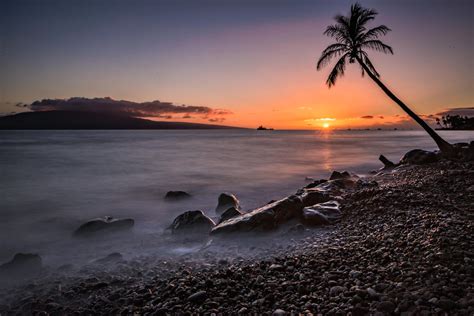Lahaina Sunset By Raymond Jabola 500px Maui Travel Sunset Sunrise