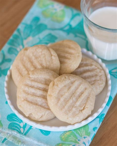 Simple Vanilla Cookies By Flour Arrangements Yummy Treats Sweet Treats