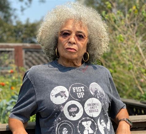 How Did Renowned La Convince Angela Davis On A Collaboration