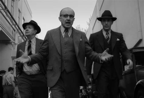 He was a cautionary tale and an aspirational one—a hopeless. Mank, il film Netflix sulla Hollywood anti-Tarantino