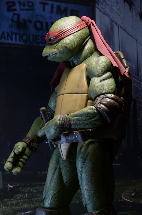 The film follows the turtles on a quest to save their master, splinter, with their new allies, april o'neil and casey jones, from the shredder and his foot clan. Teenage Mutant Ninja Turtles (1990 Movie) - 1/4 Scale ...