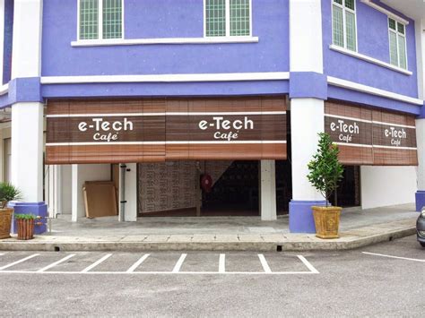 Kolej komuniti boleh didefinisikan sebagai suatu sistem pendidikan tinggi yang berada di bawah pengurusan jabatan pengajian kolej komuniti (jpkk), kementerian pengajian tinggi malaysia. E-tech Kolej Komuniti Sik