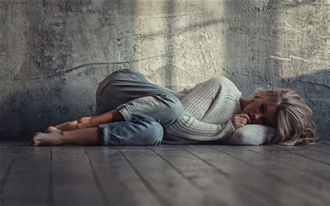 Wallpaper Blonde Girl Sleep On Floor 1920x1200 Hd Picture Image