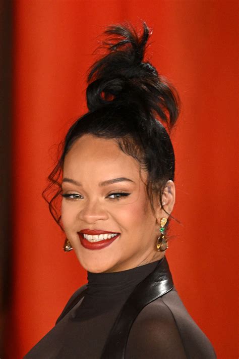 Rihanna Just Found The Maternity Equivalent Of Her 2014 Cfda Awards Naked Dress British Vogue