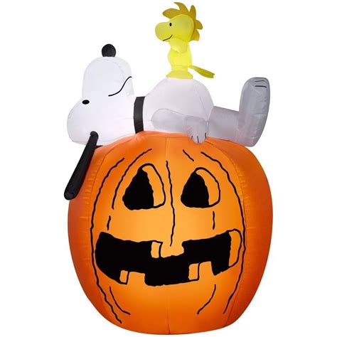 Gemmy Halloween Inflatable 450 Ft Pre Lit Snoopy And Woodstock On