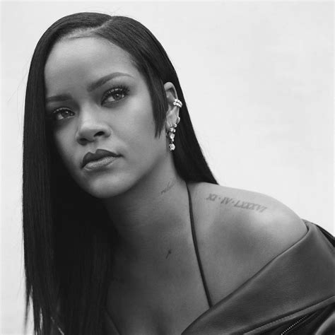 Rihanna Is Officially A Billionaire According To Forbes
