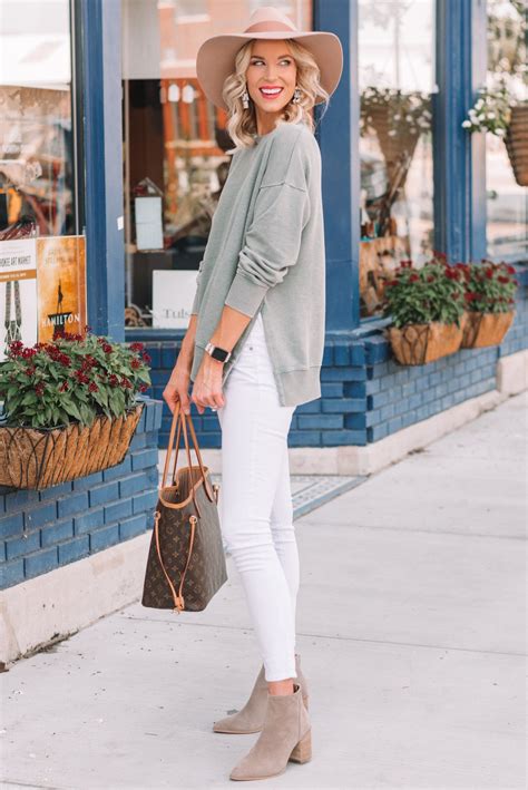 How To Wear Leggings Casually And The Best Long Tops To Wear With Them Straight A Style How