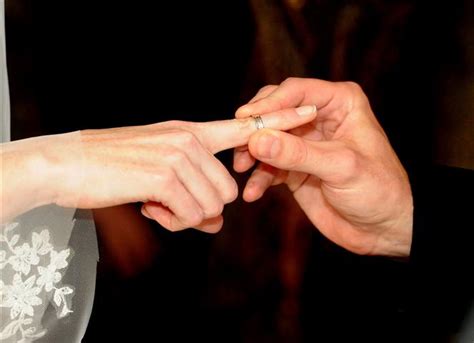 Https://favs.pics/wedding/israel Wedding Ring Finger