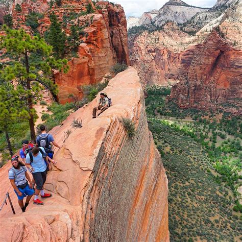 Hiking Up Angels Landing In Zion National Park Mint Notion