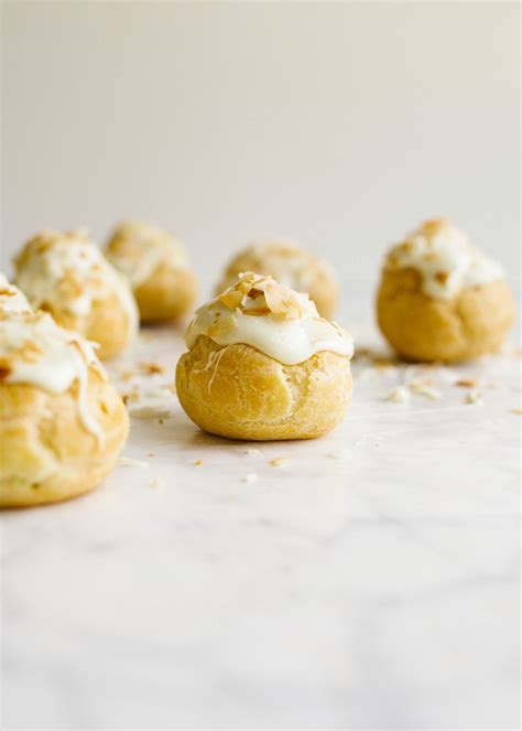 These Coconut Cream Pie Puffs Come With A Tutorial For How To Make Pate