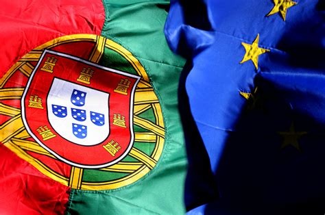 Established in 1977, it is the only portuguese newspaper on the net that covers. "Portugal há 30 anos na União Europeia. Felizmente", por ...