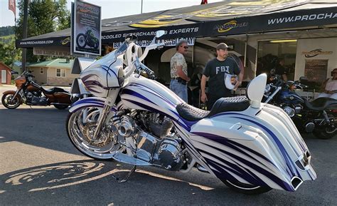 We only have 2 vic dealers here & both have the same owner…see victory over harley but have a friend who worked on victory bikes at a dealer and said the hondas still are better as far as dependability over both. ProCharger in Sturgis 75 = 10 | ProCharger