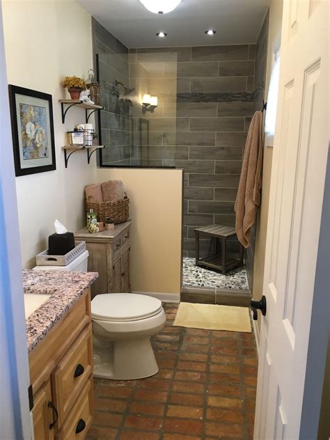 Small Master Bath Reno With Brick Floors And Walk In Shower Dusche