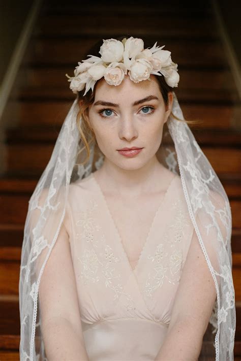 Romantic Bridal Flower Crown And Veil Chic Vintage Brides Chic
