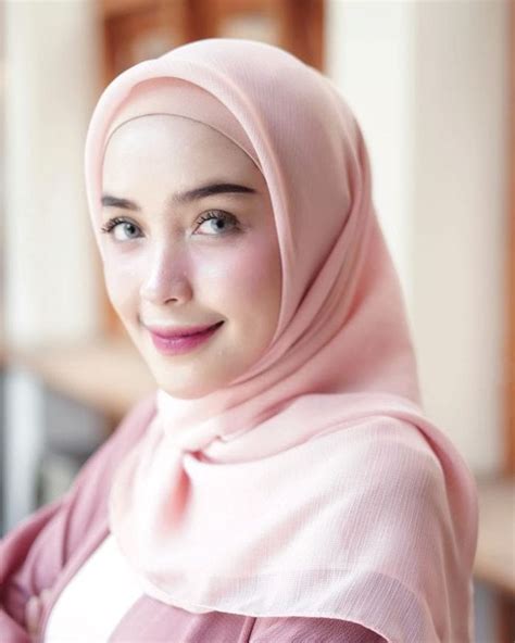 Jenis Hijab Yang Selalu Tren Di Pakai Oleh Hijabers