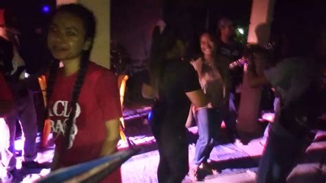 Tenang is good, rilek je peniaga jawab soalan bila kawan kantoi bong masa live. tenang is good(KCLD BAND) - YouTube