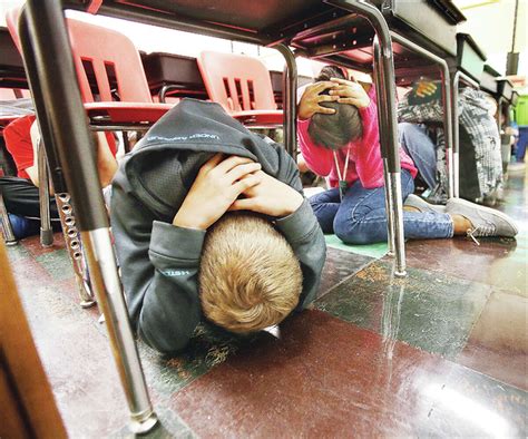 Ams Students Shake Out During Earthquake Drill