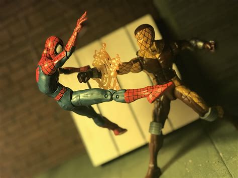 Spider Man Vs The Shocker Ractionfigures