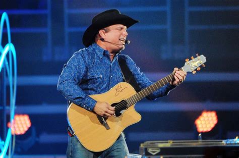 Garth Brooks Hits In Nashville