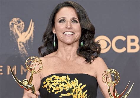 Veep Star Julia Louis Dreyfus Says She Has Breast Cancer Calls For