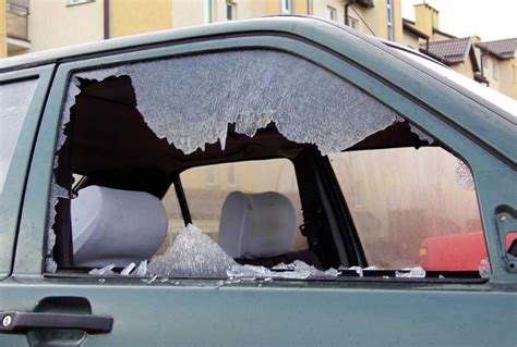 Your Car Accident Guide How To Cover A Broken Car Window Reality Paper