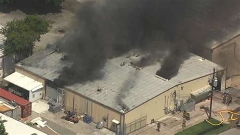 Two Alarm Fire Breaks Out At Southwest Houston Warehouse Abc13 Houston