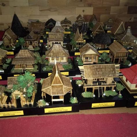 Jual Miniatur Rumah Adat Khas Indonesia Tanpa Kaca Indonesia Shopee
