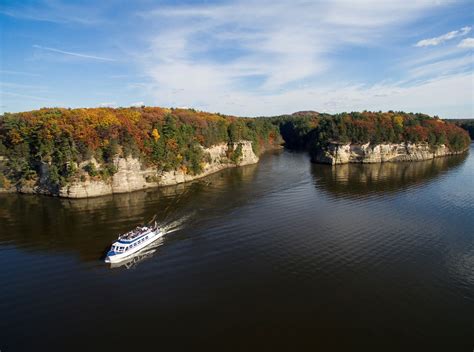 Scenic Tours Highlight a Canopy of Fall Color in Wisconsin Dells