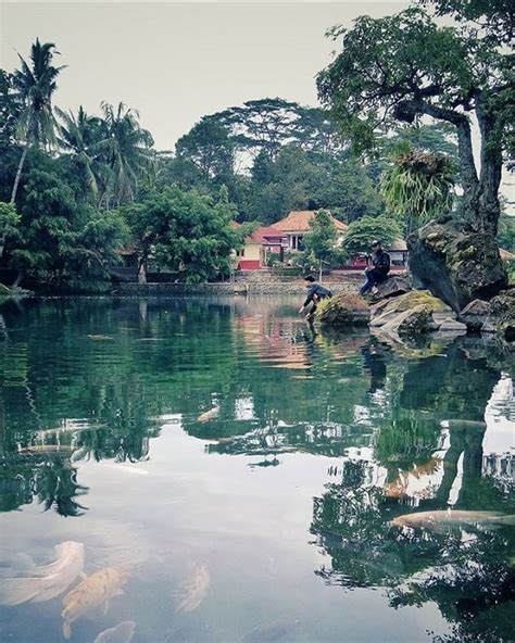 Wisata eksotis tasikmalaya mendaki 620 anak tangga gunung. Tiket Masuk Talaga Herang Majalengka 2021 - 45 Gambar Tempat Wisata Di Majalengka 2021 Terbaru ...