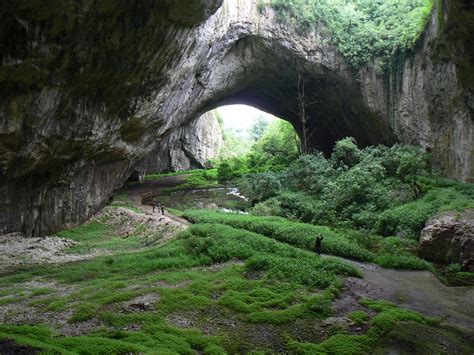 Devetashkata Cave Bulgaria Caves Bulgaria Places To Go Waterfall