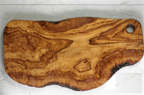 Si tu niño o niña, ya desde bien pequeño, se siente un auténtico forofo del mundo de la cocina, comprar una cocina madera juguete, puede ser una de las mejores opciones, ya que simulan mucho más una cocina real, que los modelos de. Tabla de Corte 50 cm. Raiz Olivo - Todo para su barbacoa