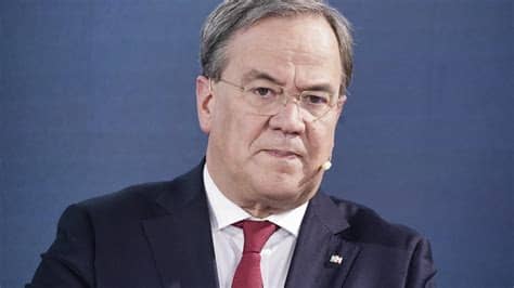 Ministerpräsident armin laschet will end lockdown in nrw, dieser soll nach weihnachten für 14 tage laufen Corona aktuell: Diese Lockdown-Maßnahmen schlägt NRW vor ...