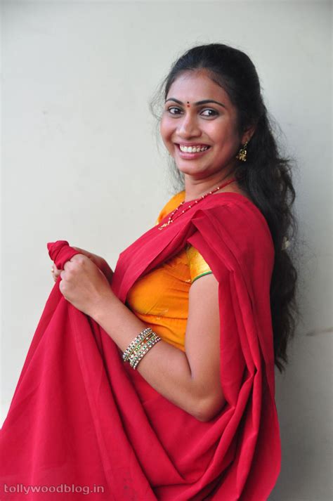 Swathi chinukulu is one of the oldest and popular telugu tv serial. Siri New Telugu actress Photo Shoot - Wallpapers Hot|Movie ...