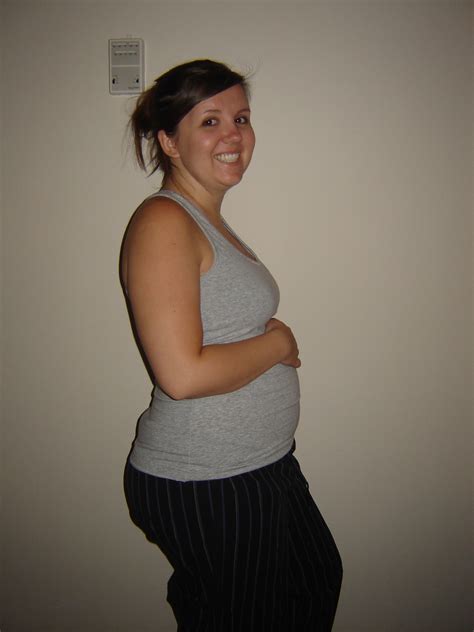 19 Weeks Pregnant Belly Viewing Gallery