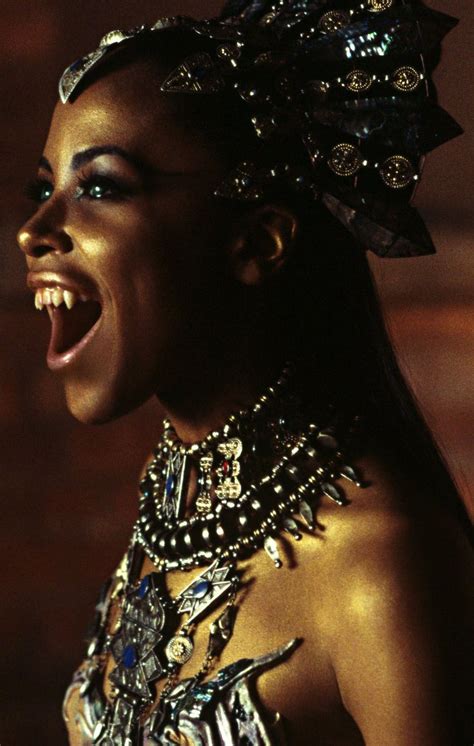 Vertical Film Queen Of The Damned Vampire Girls Aaliyah